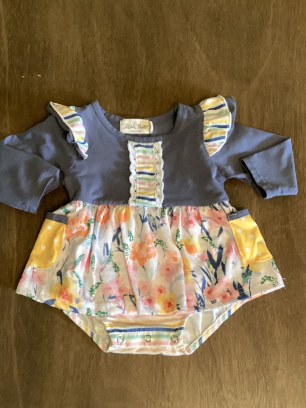 Girls Floral Ruffle One-Piece Romper Snap Bottom Size 3-6 Months EUC